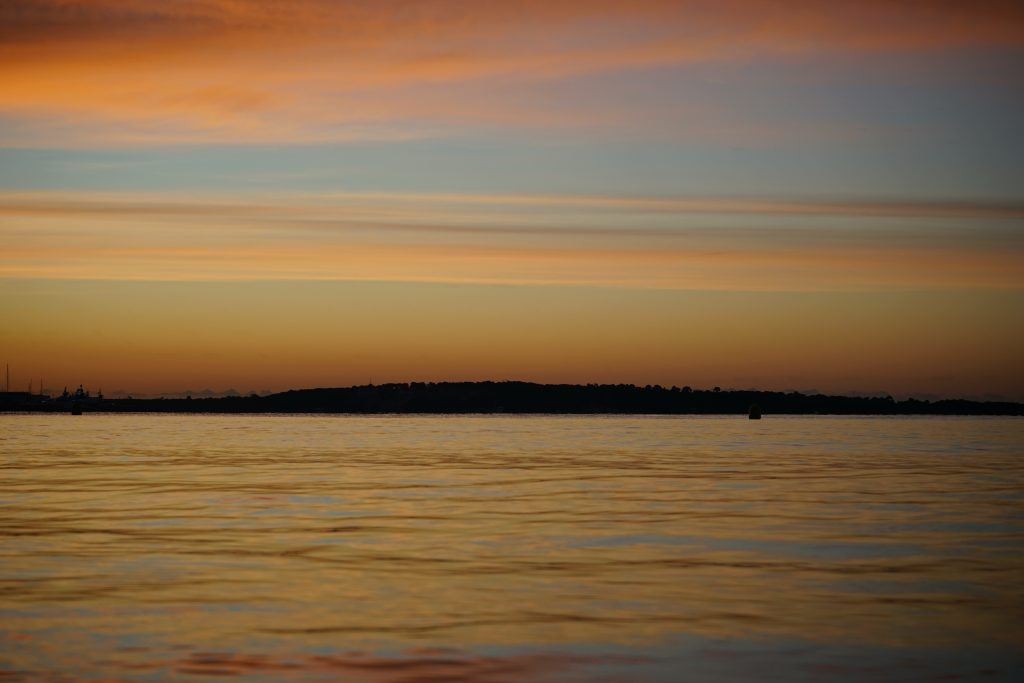 Superbe levé de soleil sur la baiee de Cannes